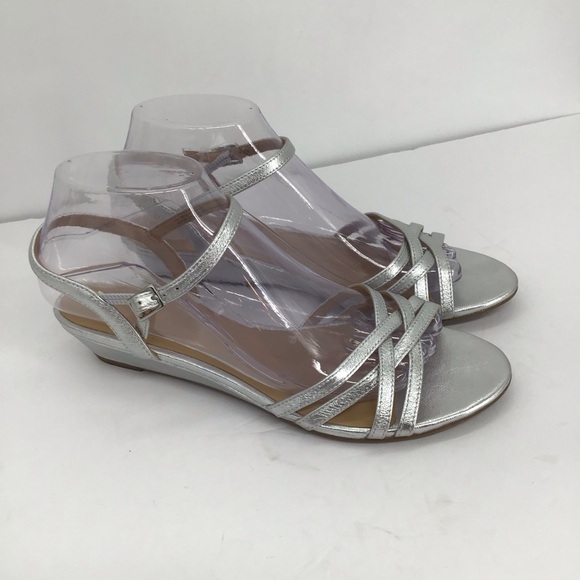 Talbots Capri Nappa Mini-Wedge Leather Sandal Silver Resort Summer Size 7 - Picture 3 of 10